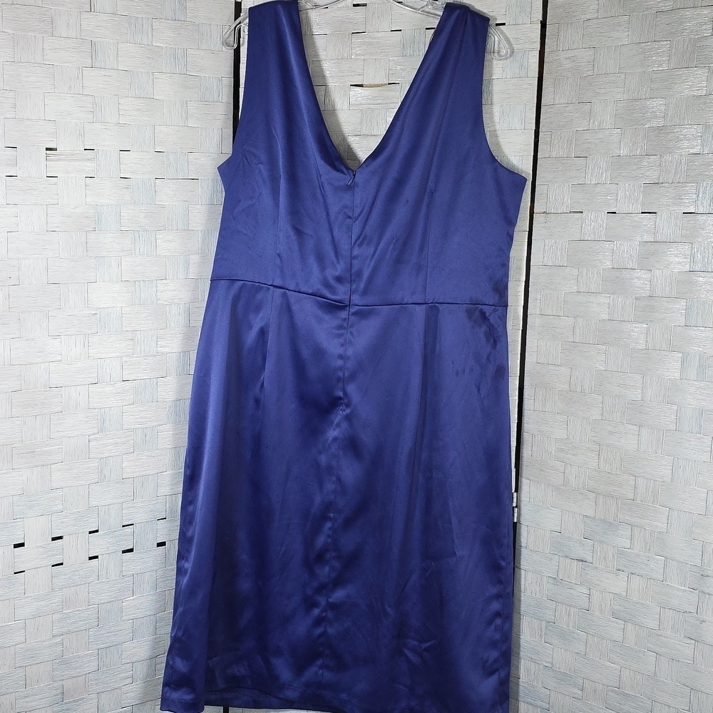 Donna Ricco Blue V-Neck Sheath Dress - Picture 4 of 8